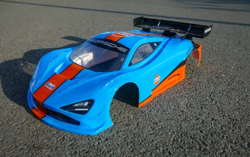 Carrosserie de voiture radiocommandée et non télécommandée. Carrosserie de marque bittydesign. Peinture sur carrosserie lexan pour voiture rc.