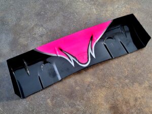 Option découpe et peinture d'aileron de votre voiture radiocommandée