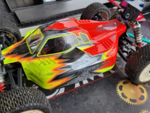 Carrosserie buggy 1/8 - Design quatre couleurs - "Formule Prestige"