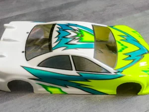 Carrosserie de voiture télécommandée radiocommandée de piste échelle 1/10. Peinture de voiture rc sur toute la france et à l'international.