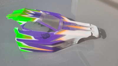 Donnez du caractère à votre carrosserie de voiture on-road échelle 1/8 modèle gt8. Découvrez sur chromatik rc les projets réalisés pour des passionnés de voiture radiocommandée piste 1/8 gt8.