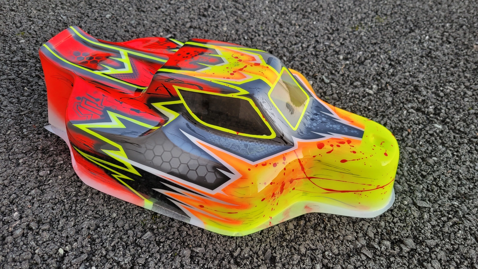 Peinture pour carrosserie de voiture radiocommandée modèle piste gt8 rally game Serpent. Voiture piste Xray GTXE. Voiture piste ARC R8.4