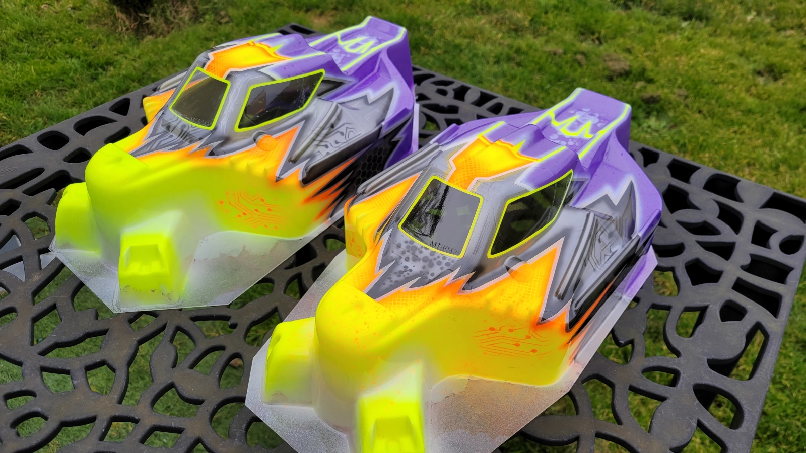 Chromatik RC est spécialisé dans la peinture sur-mesure de carrosseries pour votre voiture radiocommandée, avec un savoir-faire dédié aux voitures de compétition ou de loisir.Faites la différence sur la piste. Démarquez-vous dès aujourd’hui !