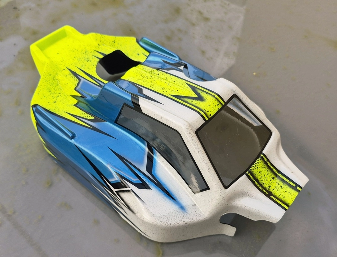 Peinture pour carrosserie buggy 1/8 Delta Plastik - Design quatre couleurs - "Formule Prestige" – Image 2