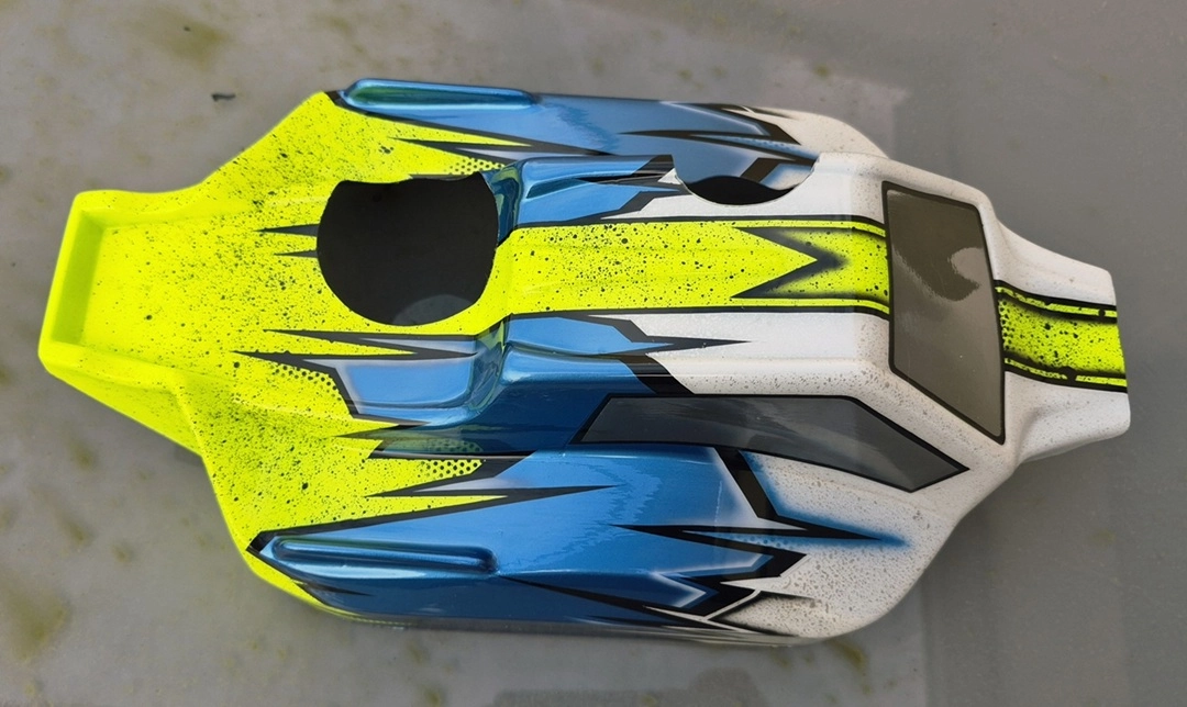 Peinture pour carrosserie buggy 1/8 Delta Plastik - Design quatre couleurs - "Formule Prestige" – Image 3