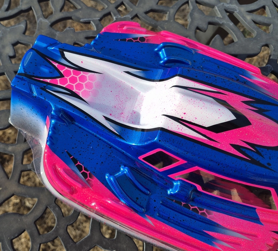 Chromatikrc est une entreprise de prestation de peinture de buggy comme Faziom Design et VP Design